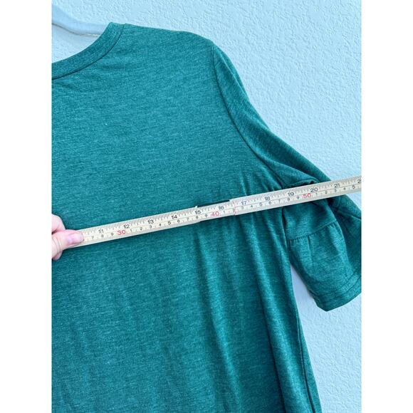 NWOT Women's Short Sleeve Round Neck T-Shirt Button Decal on Back Medium - Picture 4 of 12